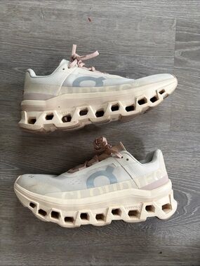 On cloud monster running shoes
